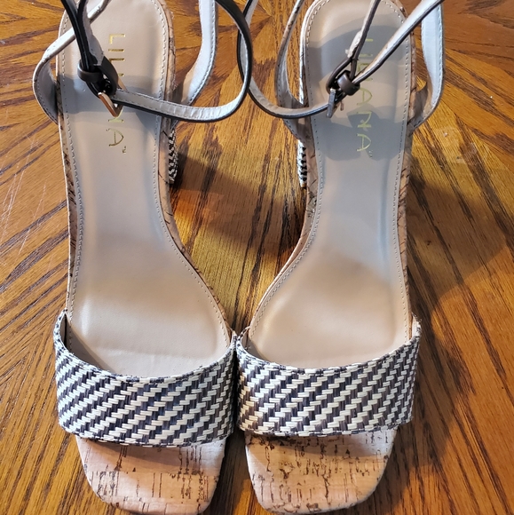 Heels - Picture 2 of 4